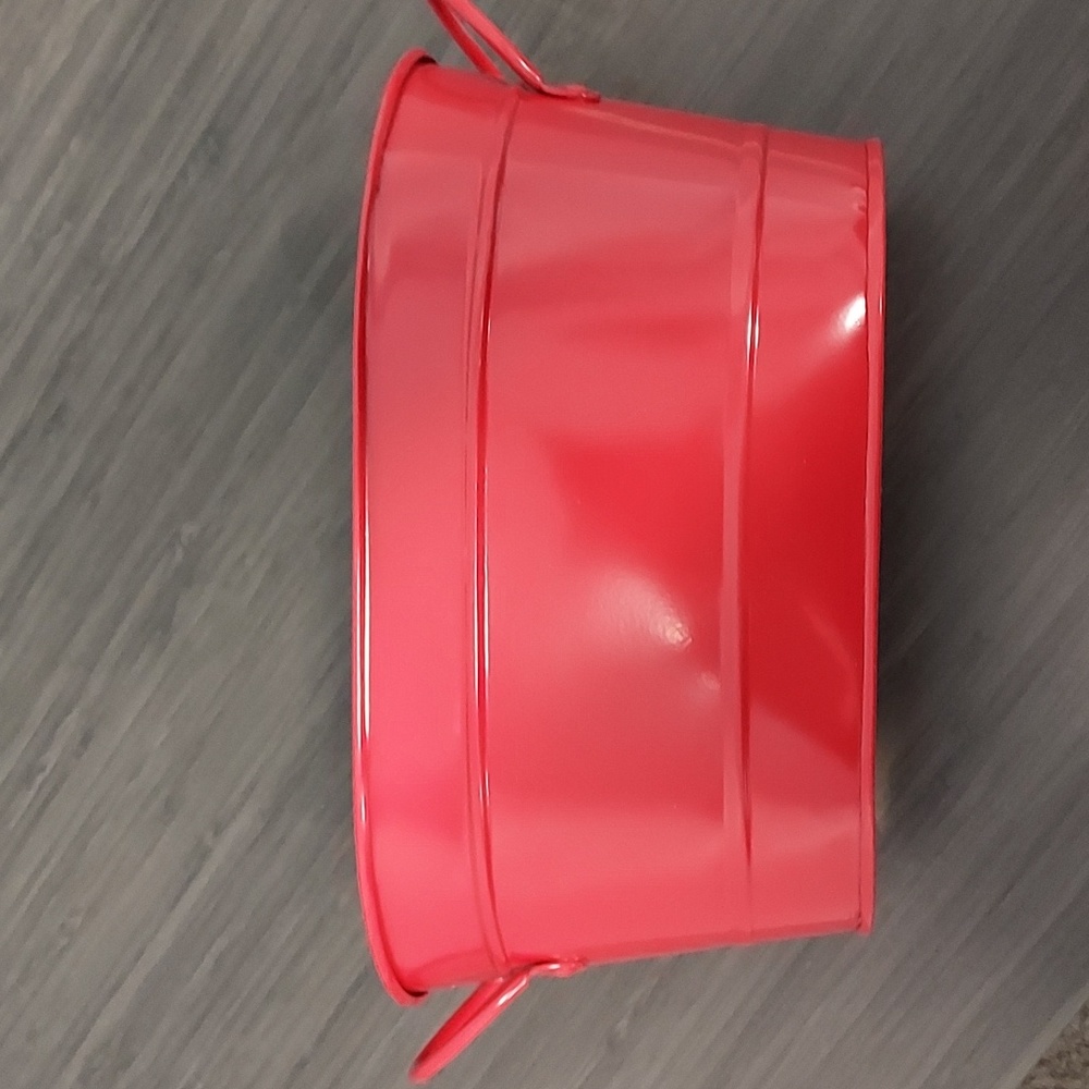 Red Tin open container - Picture 4 of 5